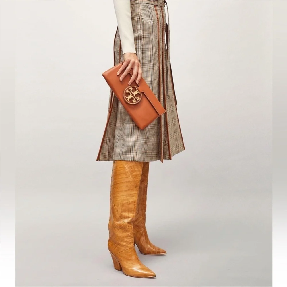 Tory Burch Women's Miller Metal Clutch in Aged Camello